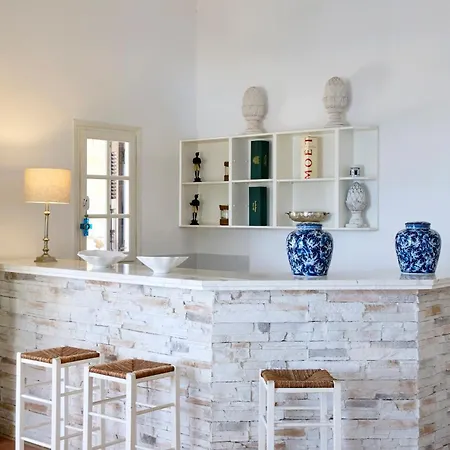 Отель Aegean Suites, Santikos Collection (adults Only) Мегали-Аммос