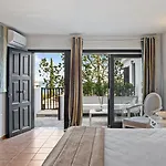 ホテル Aegean Suites, Santikos Collection (adults Only)