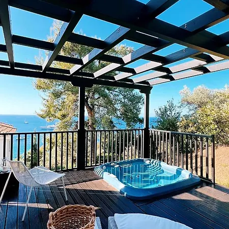 Отель Aegean Suites, Santikos Collection (adults Only) 5*